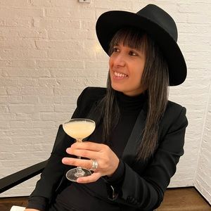 Meet your Posher, Ana